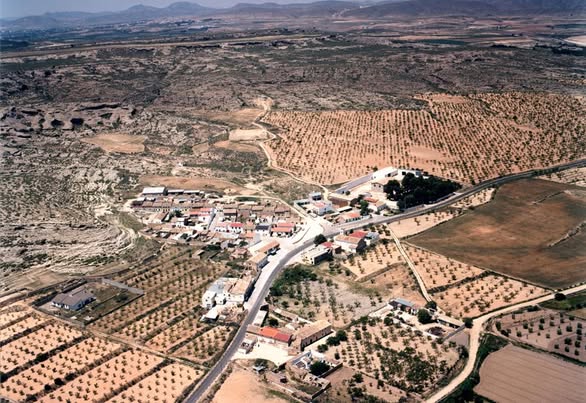 EL AYUNTAMIENTO RENOVARÁ ÁREAS DE JUEGOS INFANTILES