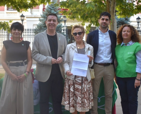 EL PRESIDENTE DE LA DIPUTACIÓN DE ALBACETE AGRADECE LA LABOR DE LA AECC Y REIVINDICA LA IMPORTANCIA DE INVERTIR EN INVESTIGACIÓN PIDIENDO QUE “NADIE SE CREA AJENO A NINGUNA CAUSA JUSTA”