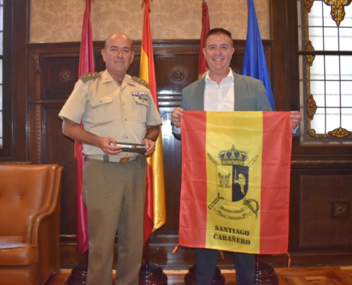 CABAÑERO RECIBE AL NUEVO CORONEL JEFE DEL CENAD Y LE TRASLADA EL PLENO APOYO INSTITUCIONAL DE LA DIPUTACIÓN DE ALBACETE