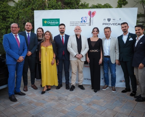 LA DIPUTACIÓN DE ALBACETE ACOMPAÑA A AJE EN LA XXIII EDICIÓN DE SUS PREMIOS, QUE HAN DISTINGUIDO A JESÚS ELOY ÍÑIGUEZ (TAPERÍA DA VINCI, CASAS IBÁÑEZ) COMO JOVEN EMPRESARIO 2025