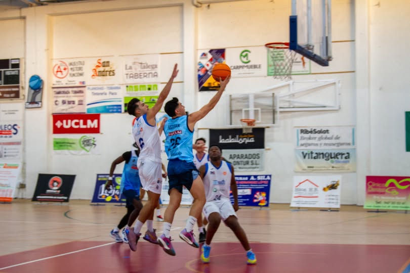 EL TOBARRA CB OBTUVO LA PRIMERA VICTORIA DE LA TEMPORADA EN ESTA CUARTA JORNADA DE LA TERCERA FEB AL DERROTAR AL CB ALCOBENDAS