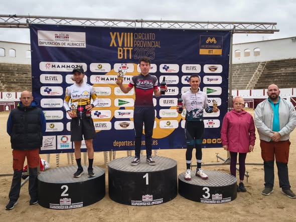 DAVID ZAFRA Y ROSARIO ALACID REPITEN TRIUNFO EN LA BTT ‘IRONMANCHUELA’