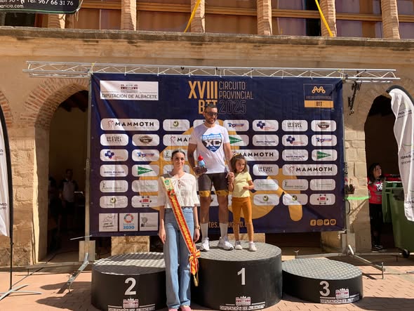 JUAN GONZÁLEZ Y ROSARIO ALACID VENCEN EN LA MARATÓN BTT DE CHINCHILLA