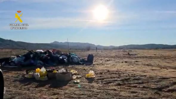 LA GUARDIA CIVIL DETIENE A 63 PERSONAS RELACIONADAS CON UNA MACROFIESTA ILEGAL Y PARTICIPAR EN UNOS DISTURBIOS CONTRA AGENTES DEL CUERPO