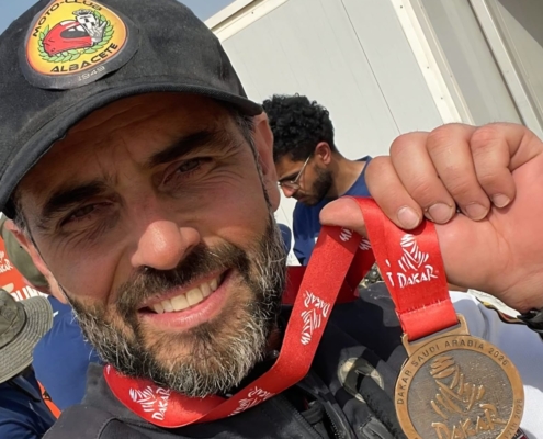 EL PRESIDENTE DE LA DIPUTACIÓN DE ALBACETE APLAUDE LA GESTA DE JUAN CARLOS TORRES EN EL DAKAR 2026