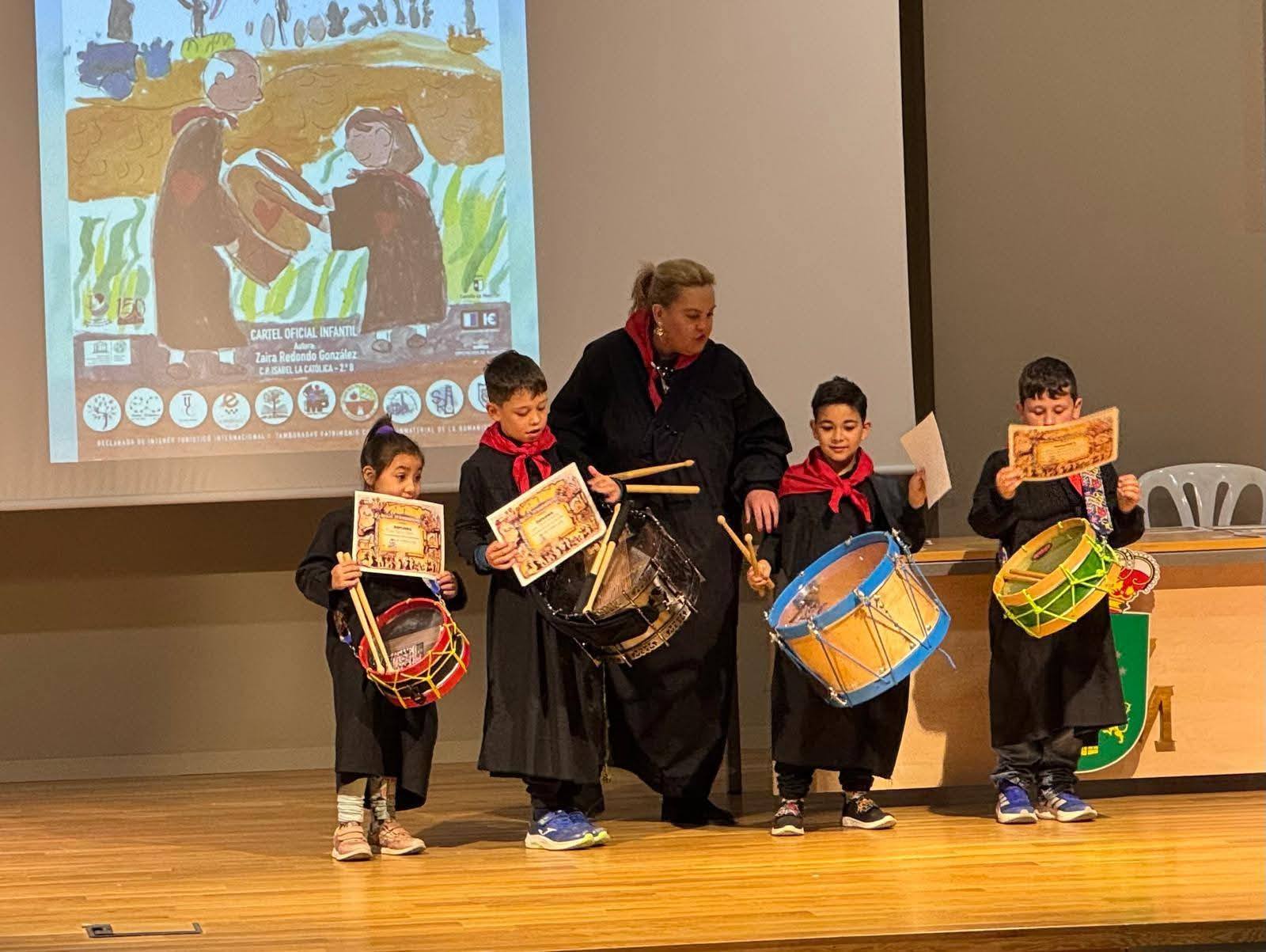 ESTE LUNES SANTO, EN EL SALÓN DE ACTOS DEL MUSST, SE HA CELEBRADO EL «ACTO DE CLAUSURA DE LA XXXVIII ESCUELA DE TAMBORILEROS DE HELLÍN 2026»