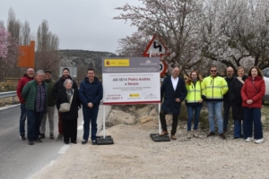CABAÑERO VALORA LA INVERSIÓN DE 477.000 EUROS EN MEJORAR LA AB-5014 (NERPIO) COMO “UNA ACTUACIÓN CLAVE PARA COMBATIR LA DESPOBLACIÓN”