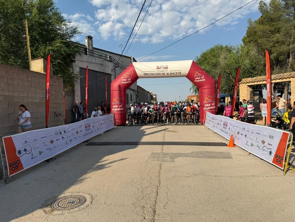 EL LOCAL IVÁN CARRASCO REPITE VICTORIA EN LA BTT DE CASAS DE JUAN NÚÑEZ