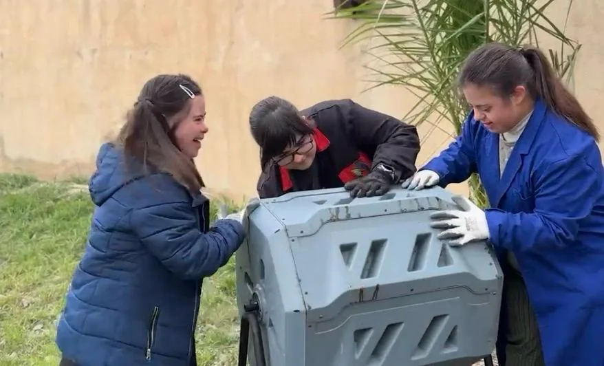 DEL HUERTO AL PLATO Y DEL PLATO AL HUERTO: ASÍ FUNCIONA LA INICIATIVA DE ECONOMÍA CIRCULAR DEL CEE CRUZ DE MAYO DENTRO DE LOS PROYECTOS DE AGENDA 2030 DE LA DIPUTACIÓN