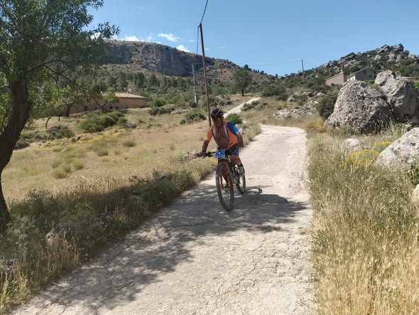 JUAN GONZÁLEZ Y ALMUDENA JIMÉNEZ REFRENDAN SU DOMINIO EN NERPIO