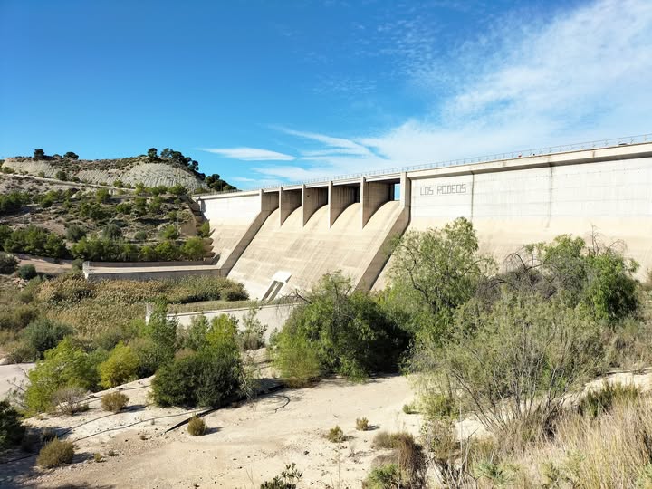 EL MITECO ADJUDICA POR 1,72 MILLONES DE EUROS EL MANTENIMIENTO, CONSERVACIÓN Y AYUDA A LA EXPLOTACIÓN DE SIETE PRESAS DE LA CUENCA DEL SEGURA