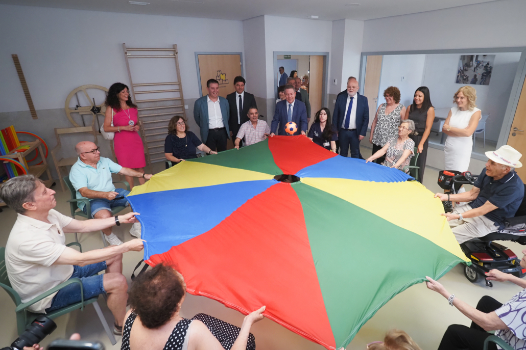 CABAÑERO DESTACA QUE EL NUEVO CENTRO DE REFERENCIA DE ALZHEIMER CONVIERTE AÑOS DE COMPROMISO COLECTIVO EN UN RECURSO QUE CAMBIARÁ LA VIDA DE MUCHAS FAMILIAS