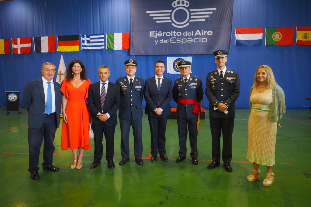 SANTI CABAÑERO ASISTE A LA TOMA DE POSESIÓN DEL NUEVO CORONEL JEFE DEL TLP, REAFIRMANDO EL COMPROMISO DE LA DIPUTACIÓN DE ALBACETE CON ESTE PROGRAMA DE EXCELENCIA INTERNACIONAL