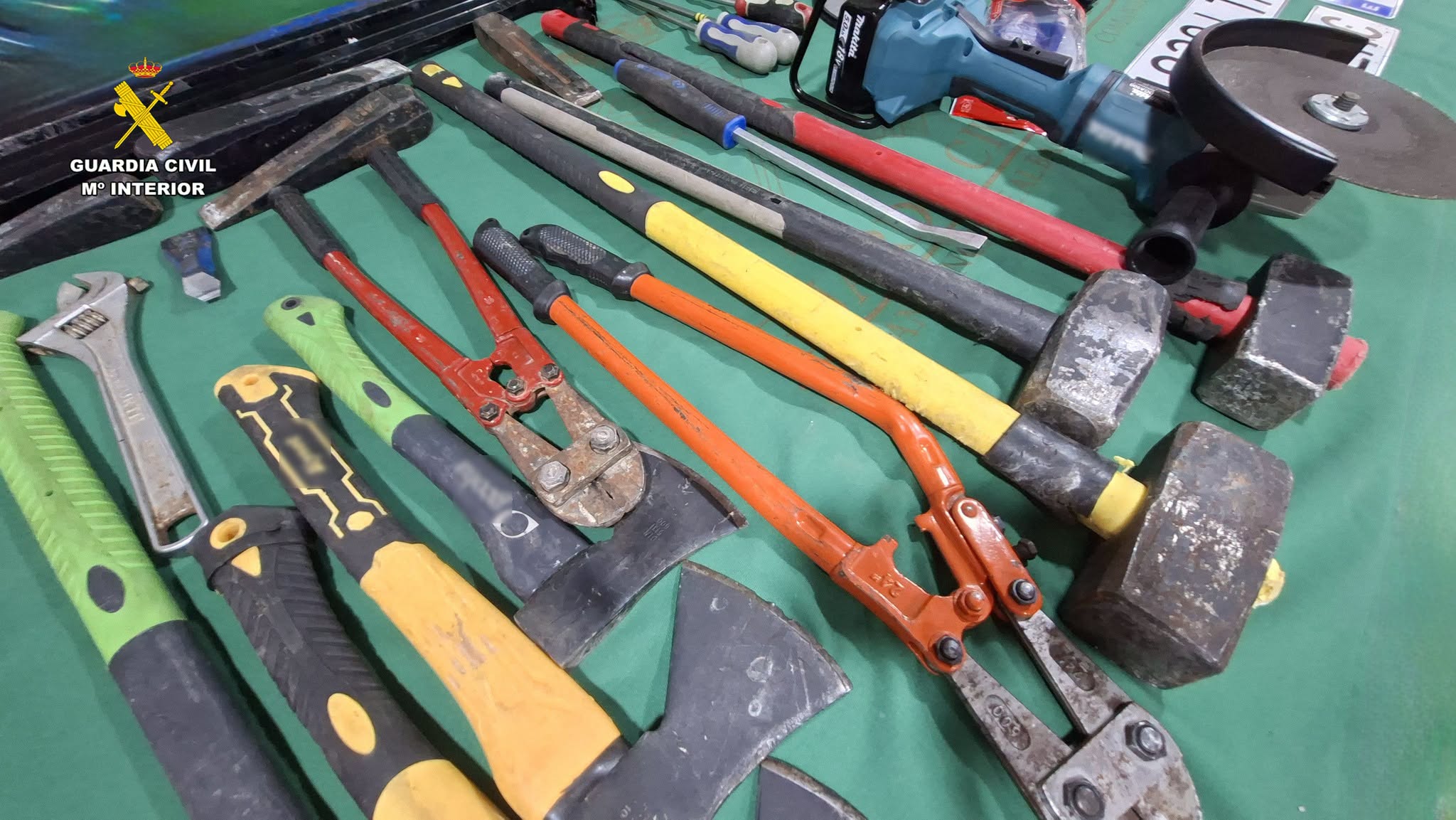 LA GUARDIA CIVIL DE ALBACETE DESARTICULA UNA ORGANIZACIÓN CRIMINAL ESPECIALIZADA EN ROBOS EN SUCURSALES BANCARIAS Y SALONES DE JUEGO