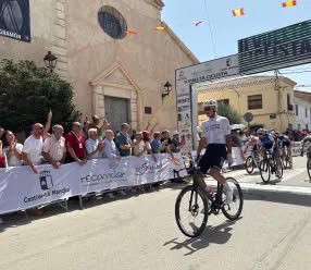 LA LLEGADA DE LA II VUELTA CICLISTA CASTILLA-LA MANCHA LEADER A AGRAMÓN SITÚA A LA COMARCA CAMPOS DE HELLÍN EN EL PANORAMA DEL CICLISMO NACIONAL